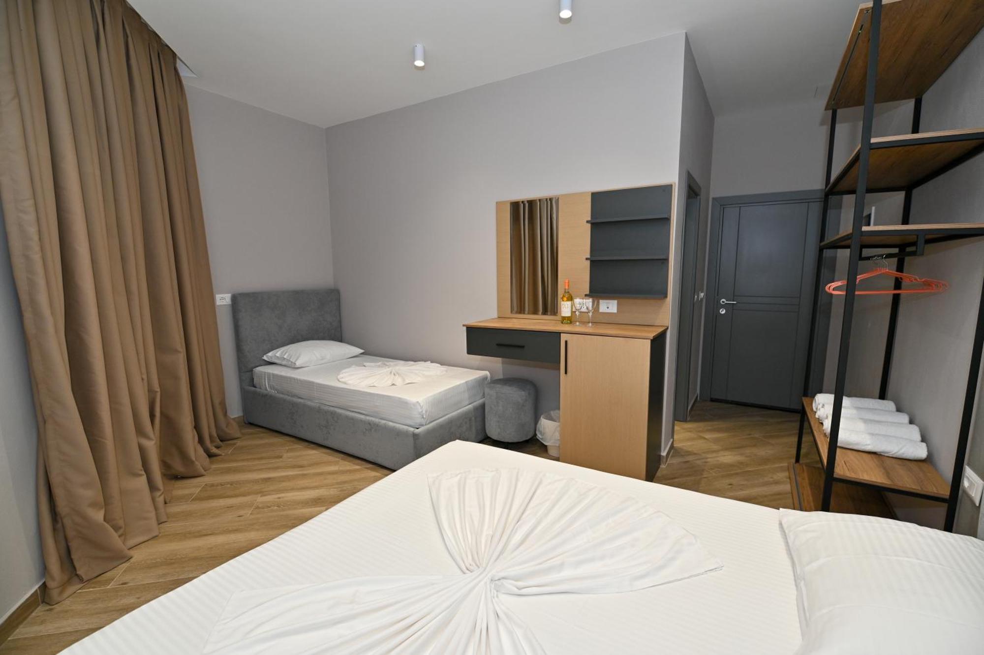 Monduro Hotel Durrës Chambre photo