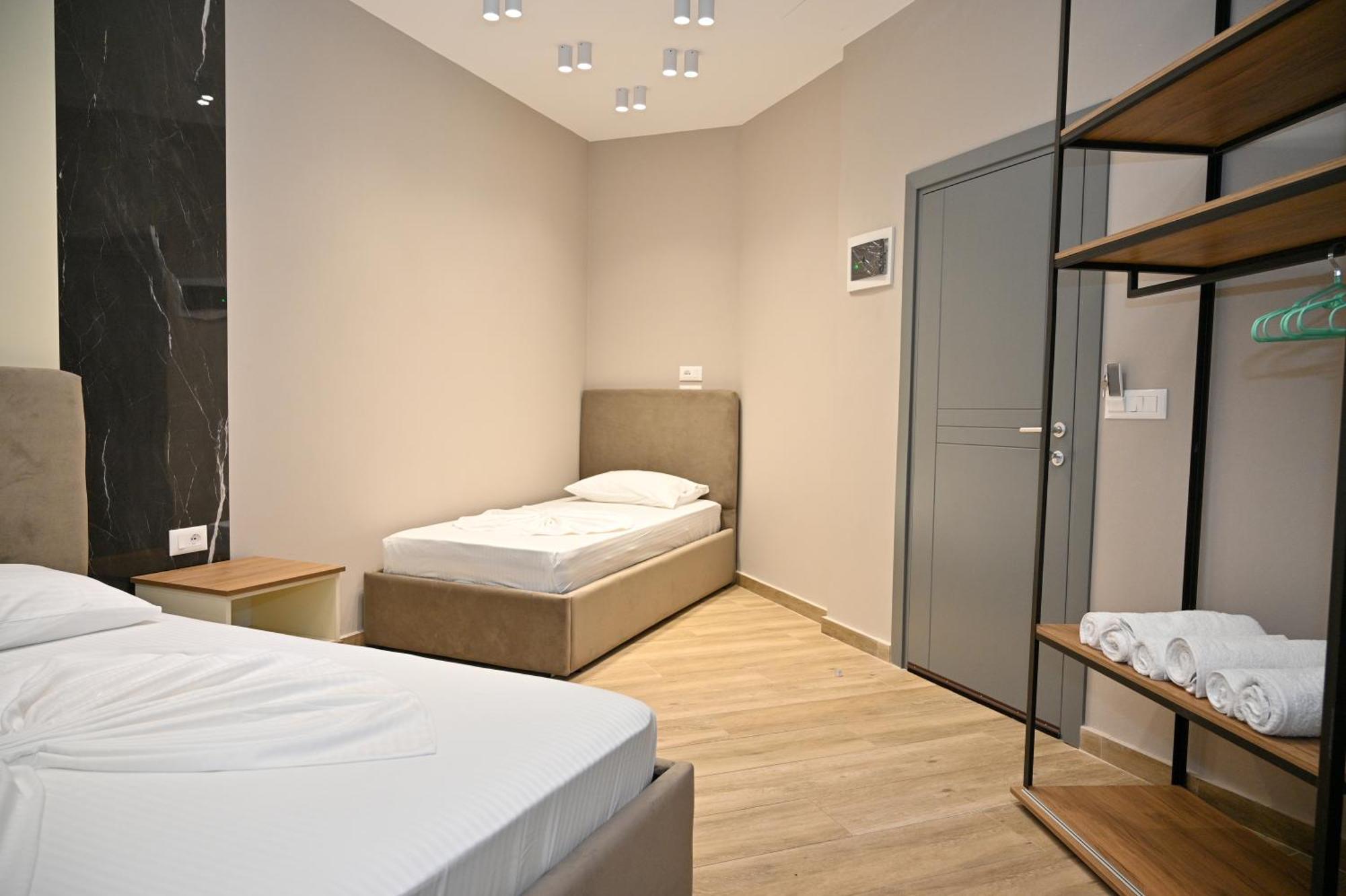 Monduro Hotel Durrës Chambre photo