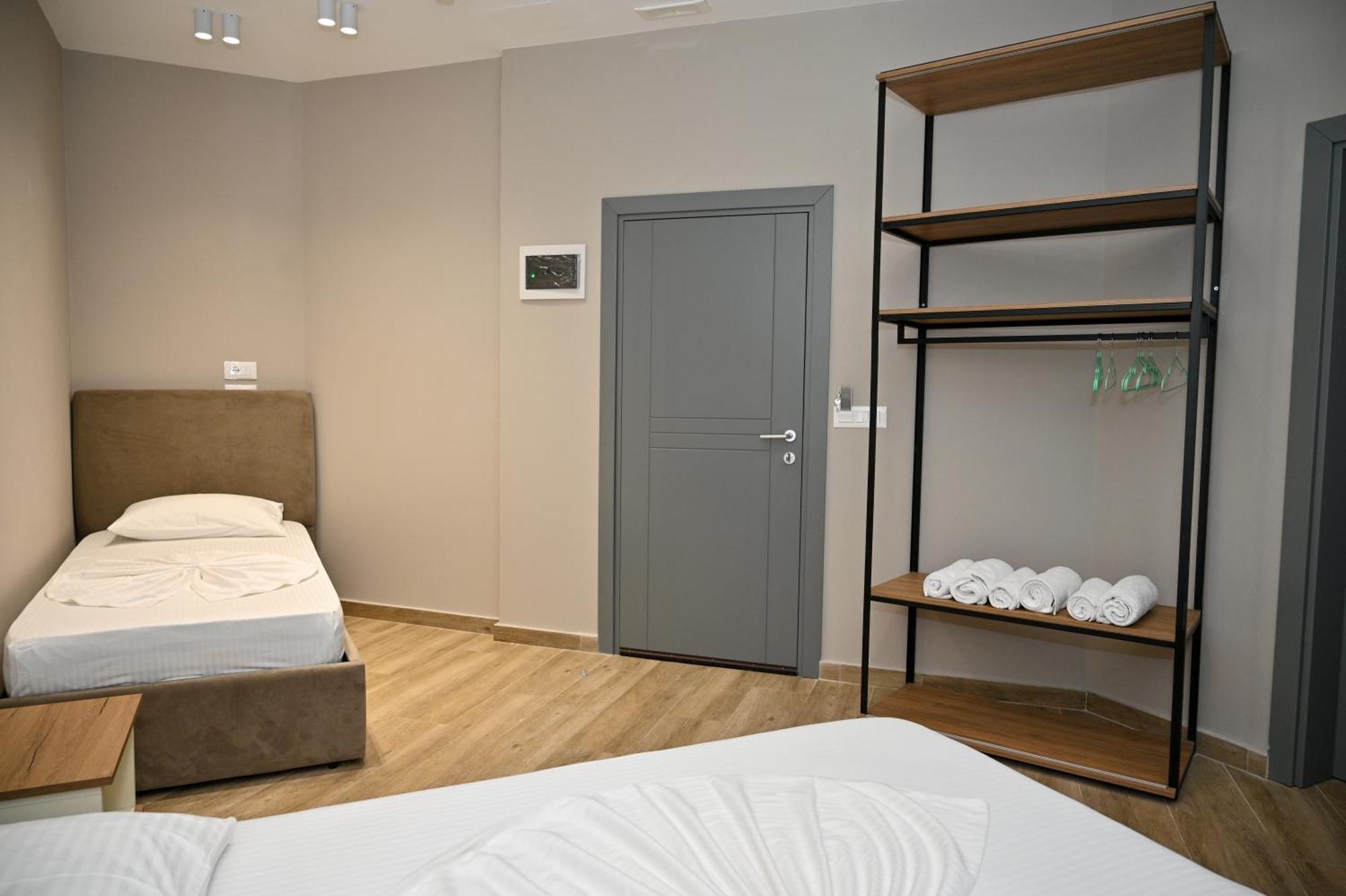 Monduro Hotel Durrës Chambre photo