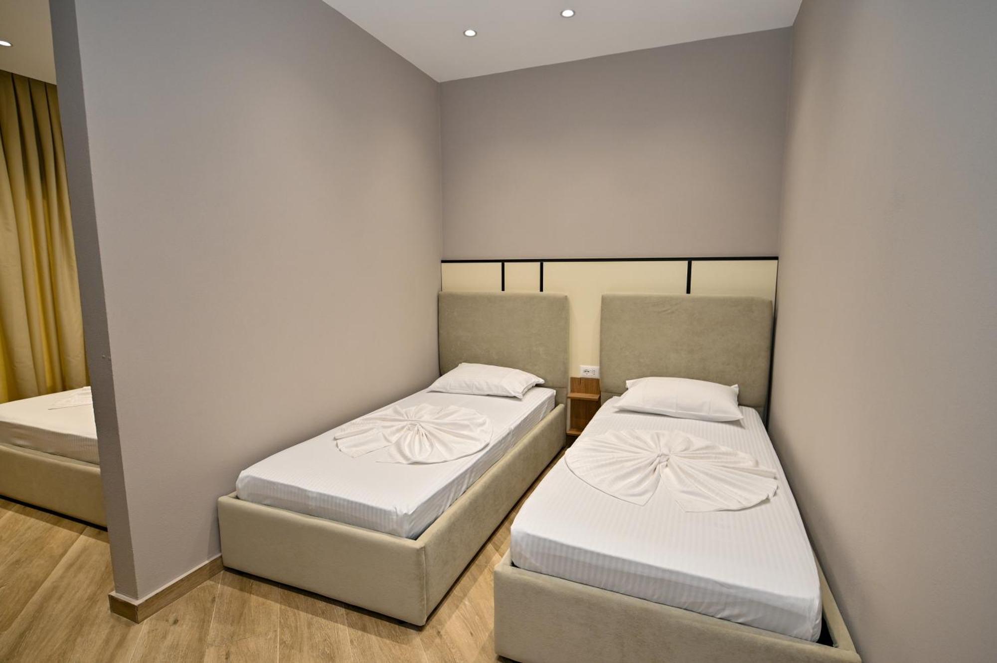 Monduro Hotel Durrës Chambre photo
