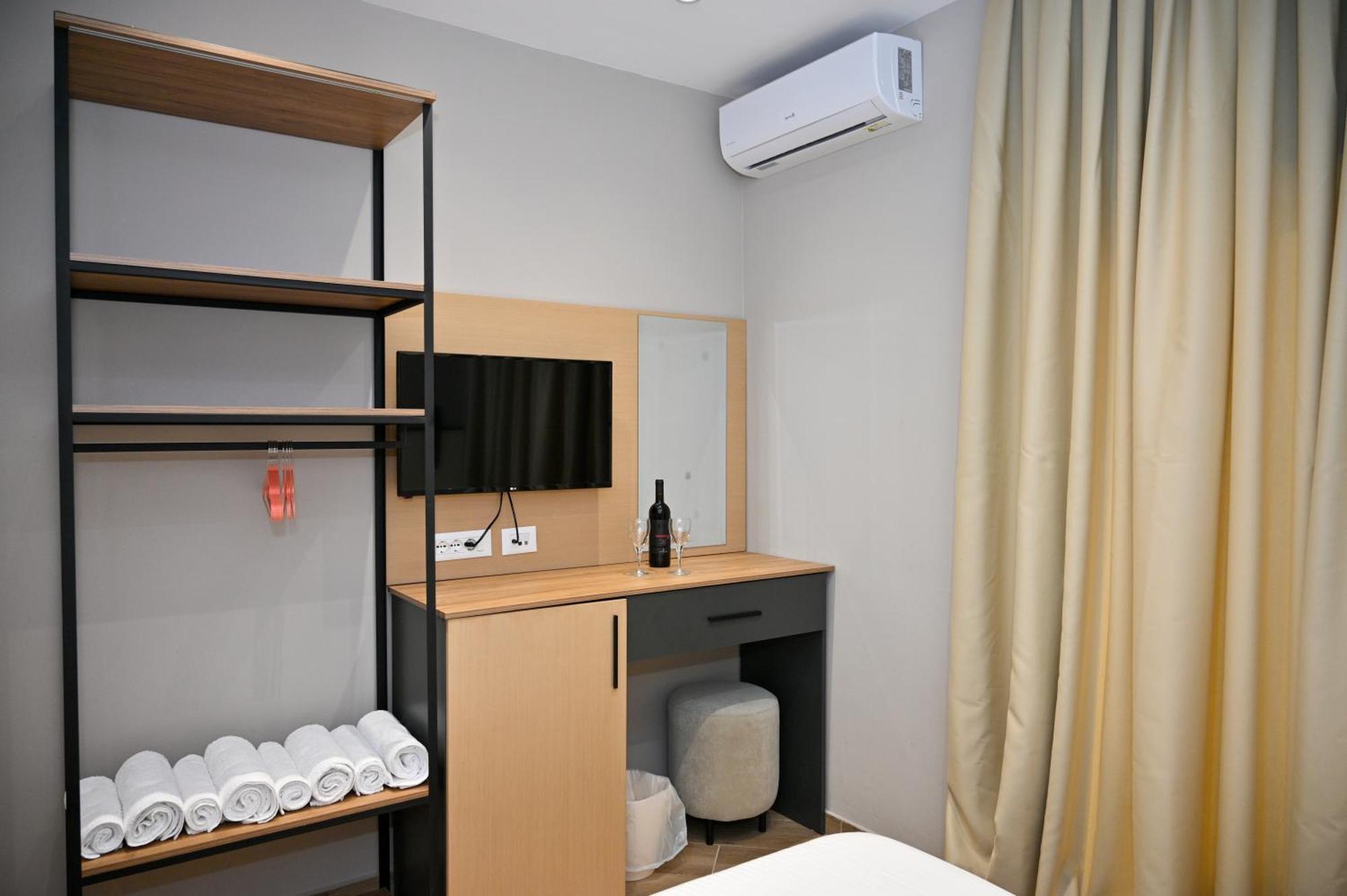 Monduro Hotel Durrës Extérieur photo