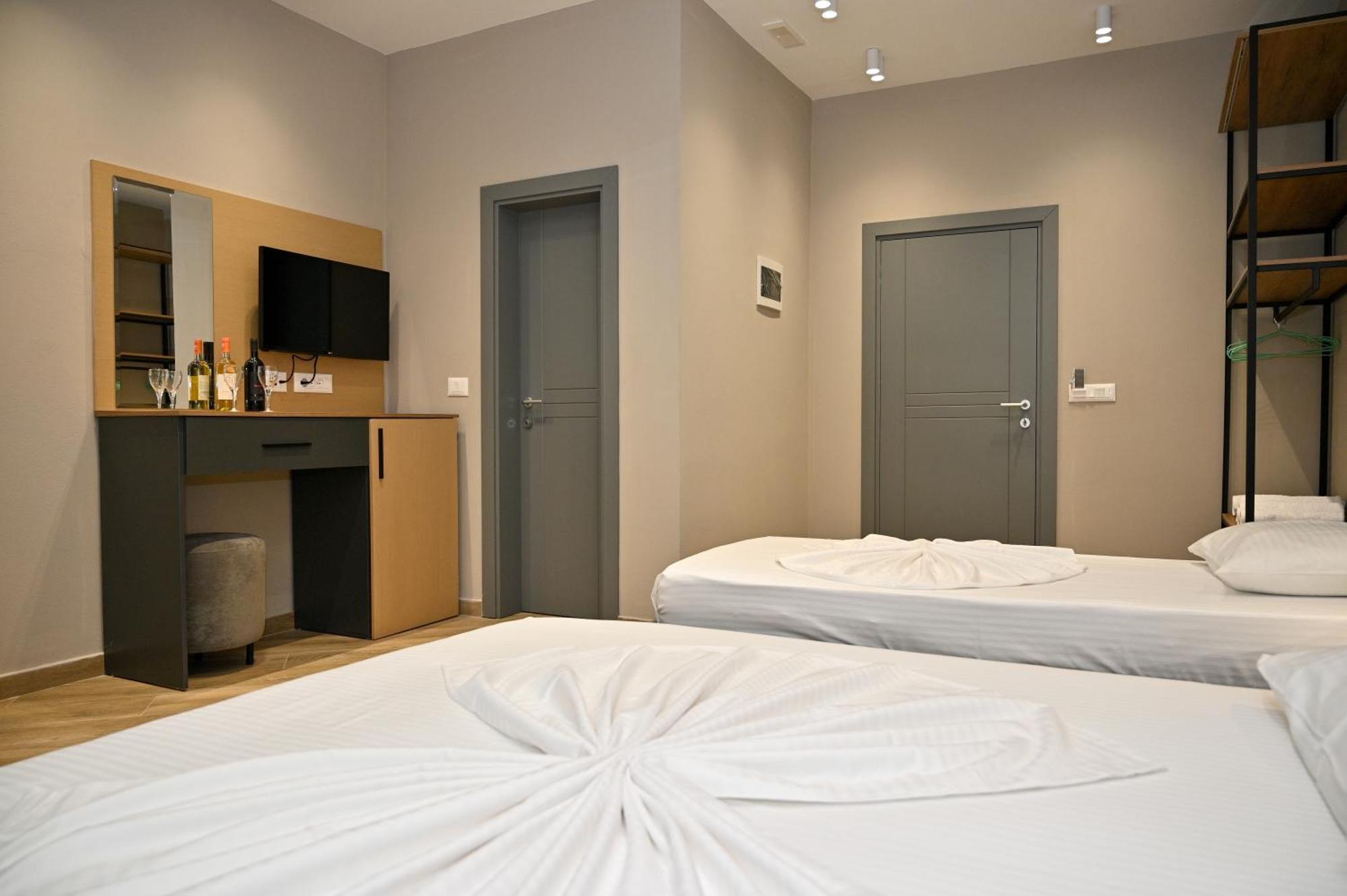 Monduro Hotel Durrës Chambre photo