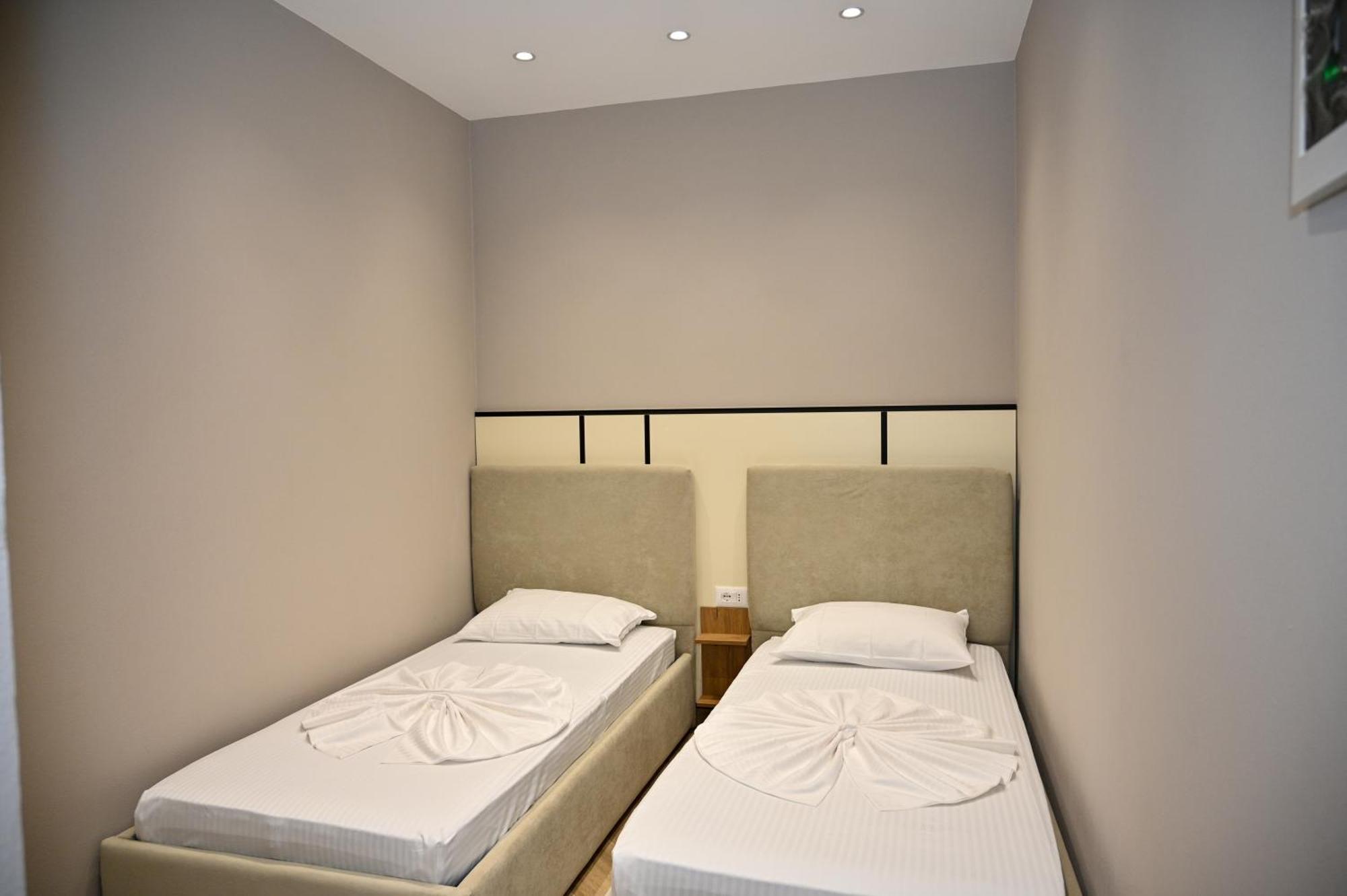 Monduro Hotel Durrës Chambre photo