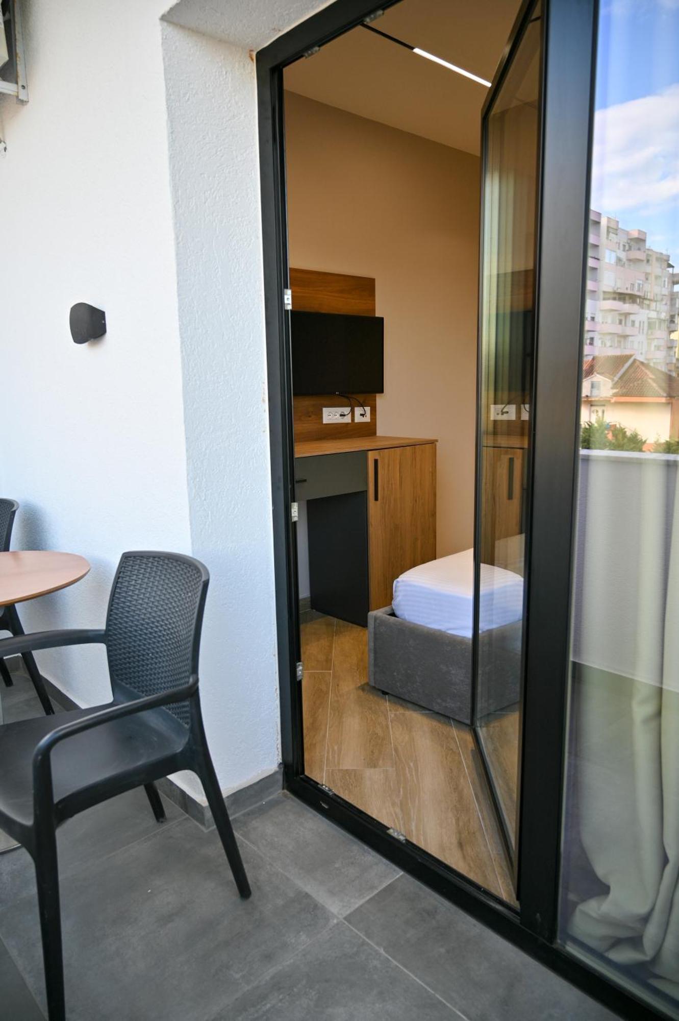 Monduro Hotel Durrës Chambre photo