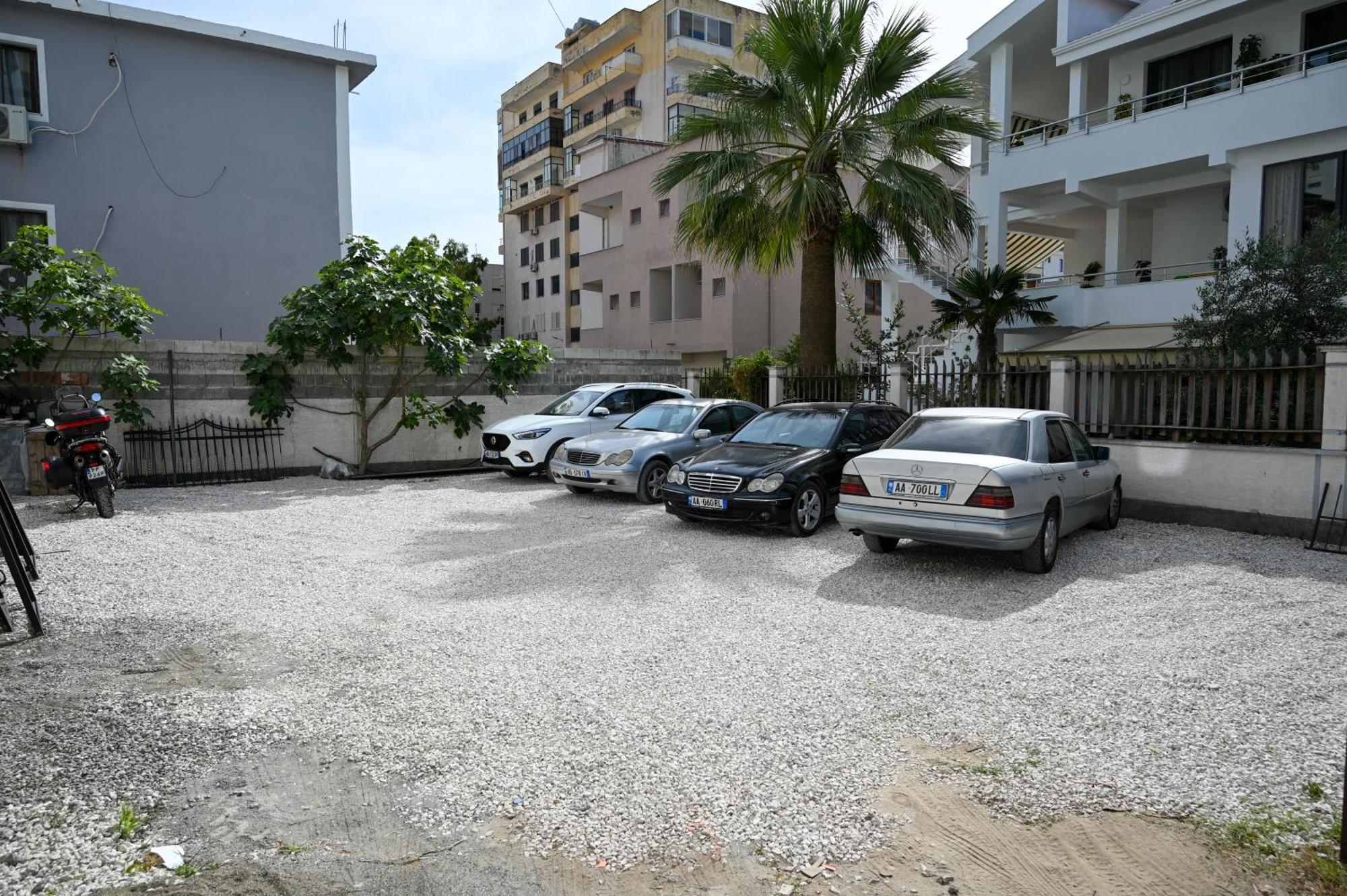 Monduro Hotel Durrës Extérieur photo